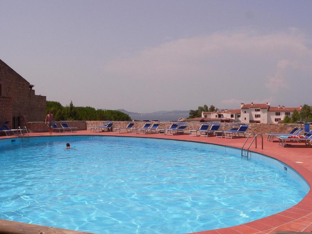 Double or Twin Room with Pool View,38370952:JPEG
